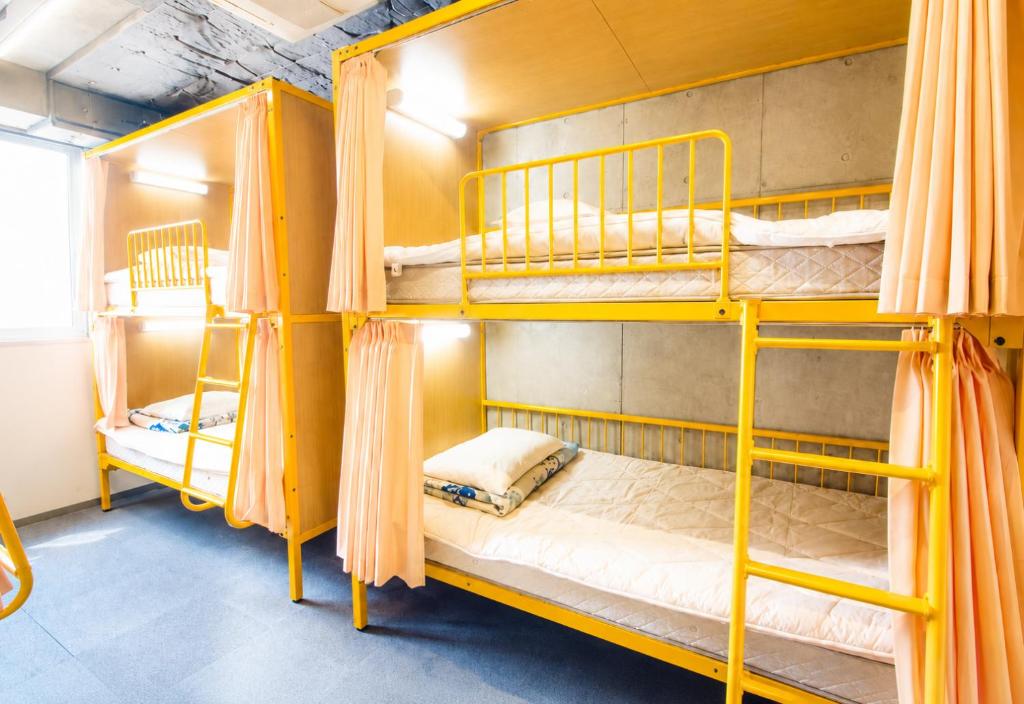 The dorm room we've stayed in ourselves at Sakura Hostel Asakusa